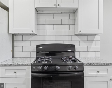 326 E Airy Street - Photo Thumbnail 1