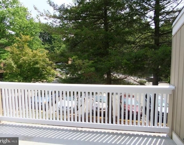 1700 Oakwood Terrace - Photo Thumbnail 10
