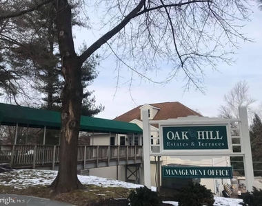 1700 Oakwood Terrace - Photo Thumbnail 29