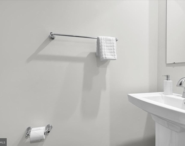 310 Creekside Drive - Photo Thumbnail 14