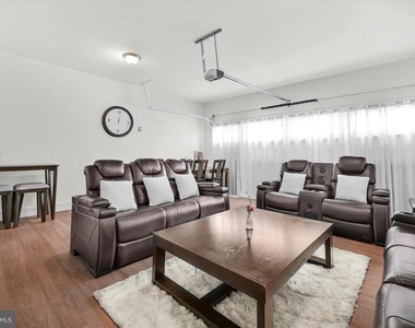 310 Creekside Drive - Photo Thumbnail 19