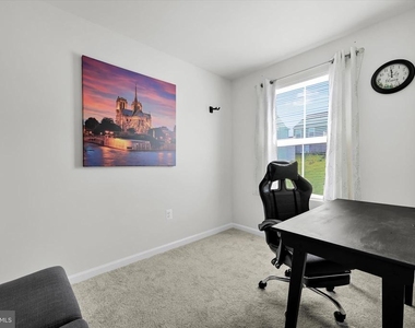 310 Creekside Drive - Photo Thumbnail 16