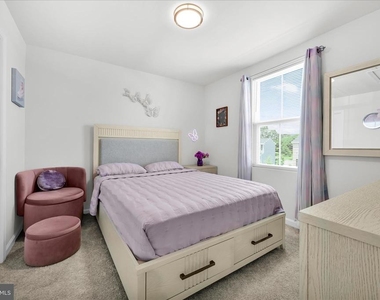 310 Creekside Drive - Photo Thumbnail 23