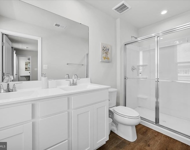 310 Creekside Drive - Photo Thumbnail 22