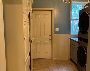 234 S Ann Street - Photo Thumbnail 8