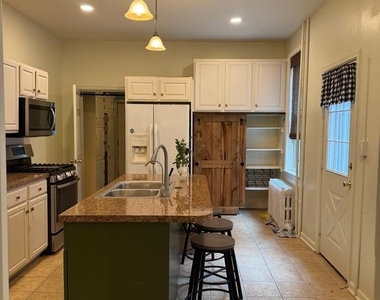234 S Ann Street - Photo Thumbnail 6