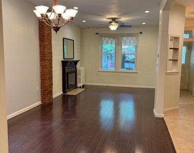 234 S Ann Street - Photo Thumbnail 3