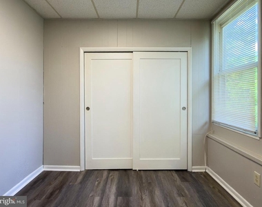 2108 Walnut Street - Photo Thumbnail 11