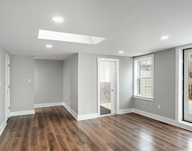 239 Smallwood Court - Photo Thumbnail 12