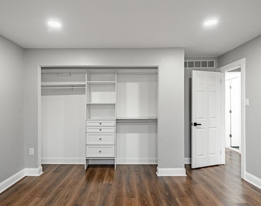 239 Smallwood Court - Photo Thumbnail 10