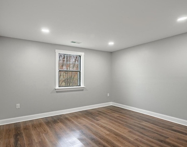 239 Smallwood Court - Photo Thumbnail 9
