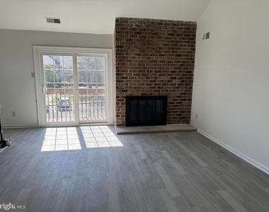 632 Palmer Lane - Photo Thumbnail 4