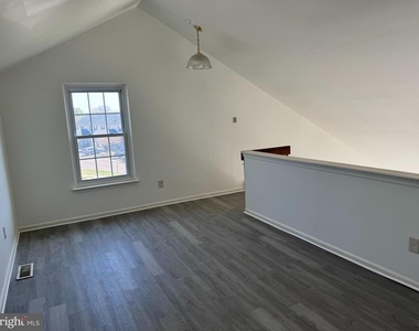 632 Palmer Lane - Photo Thumbnail 13