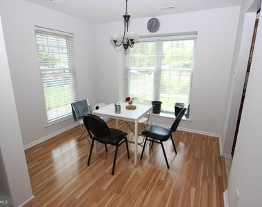 614 Palmer Lane - Photo Thumbnail 4