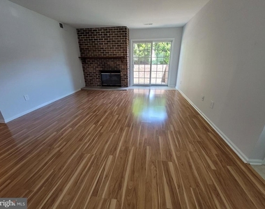 614 Palmer Lane - Photo Thumbnail 1