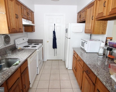 614 Palmer Lane - Photo Thumbnail 6