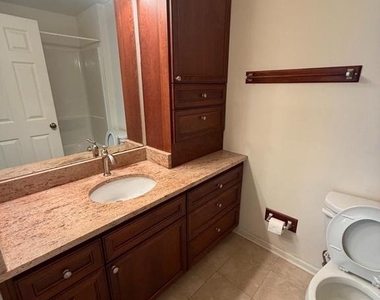 16024 Beacon Hill Drive - Photo Thumbnail 8