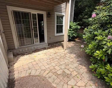 16024 Beacon Hill Drive - Photo Thumbnail 11