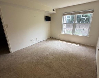 16024 Beacon Hill Drive - Photo Thumbnail 5