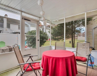 211 Harbourtown Boulevard - Photo Thumbnail 12