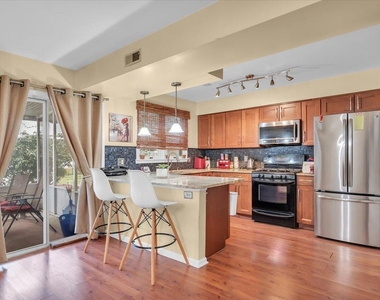 211 Harbourtown Boulevard - Photo Thumbnail 9
