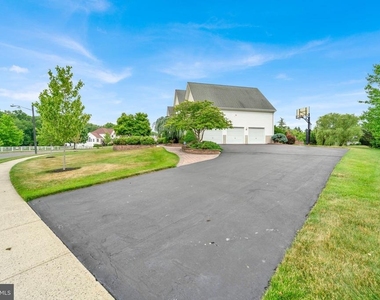 19 Meadowlark Drive - Photo Thumbnail 57