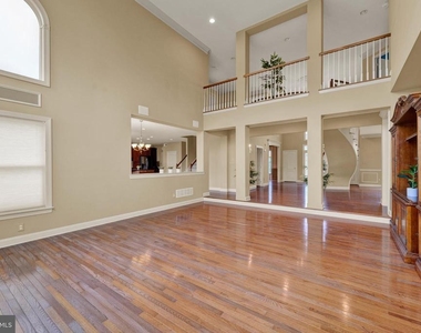 19 Meadowlark Drive - Photo Thumbnail 10