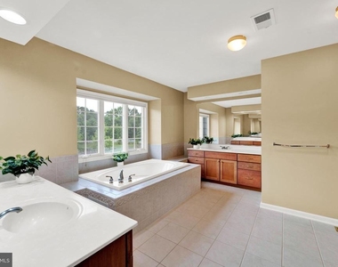 19 Meadowlark Drive - Photo Thumbnail 35