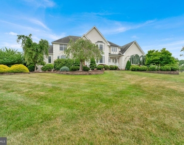 19 Meadowlark Drive - Photo Thumbnail 3