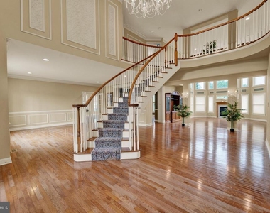 19 Meadowlark Drive - Photo Thumbnail 4