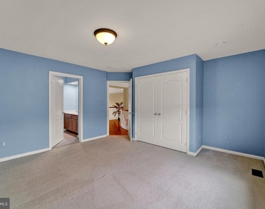 19 Meadowlark Drive - Photo Thumbnail 46