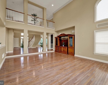 19 Meadowlark Drive - Photo Thumbnail 11