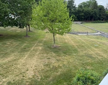 212 Mill Run West - Photo Thumbnail 9