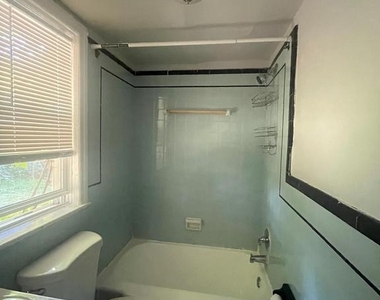 13 Christoph Avenue - Photo Thumbnail 1
