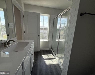 25 Clementon Road E - Photo Thumbnail 17