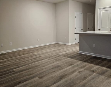 12 Eleanor Lane - Photo Thumbnail 3