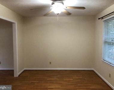 21113 Arbor Court - Photo Thumbnail 3