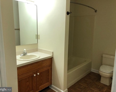 21113 Arbor Court - Photo Thumbnail 10