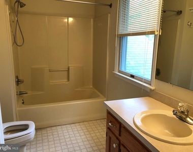 21113 Arbor Court - Photo Thumbnail 9
