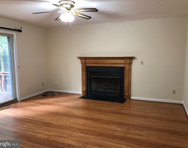 21113 Arbor Court - Photo Thumbnail 4