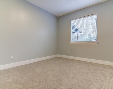 4707 Menchaca Rd - Photo Thumbnail 16