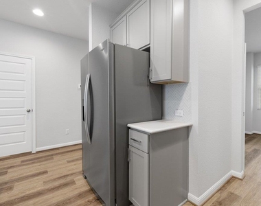303 Elm Branch Trl - Photo Thumbnail 13