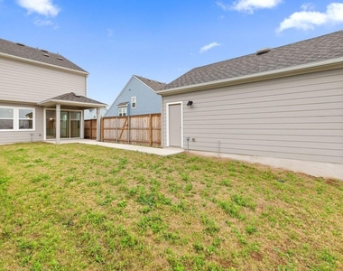 303 Elm Branch Trl - Photo Thumbnail 32