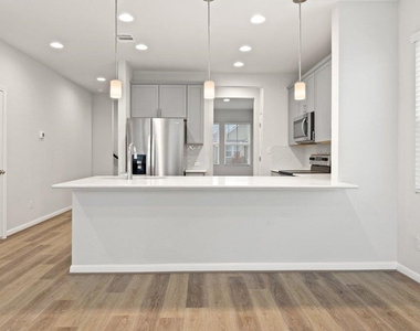 303 Elm Branch Trl - Photo Thumbnail 8