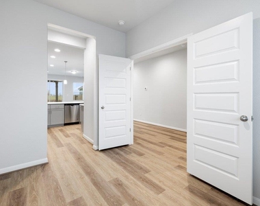 303 Elm Branch Trl - Photo Thumbnail 18