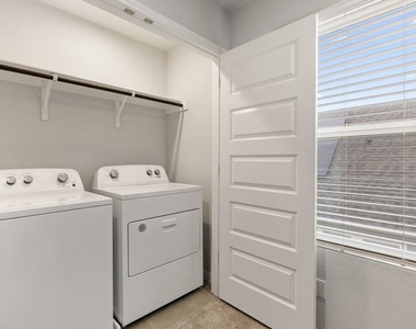 303 Elm Branch Trl - Photo Thumbnail 22