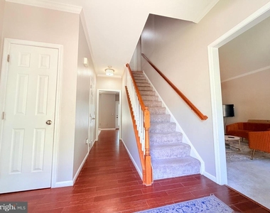 11610 Seneca Forest Circle - Photo Thumbnail 3