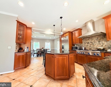 11610 Seneca Forest Circle - Photo Thumbnail 14