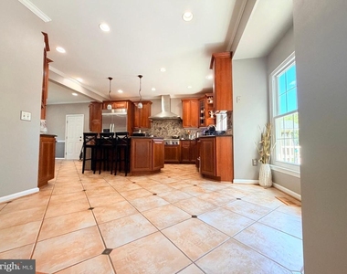 11610 Seneca Forest Circle - Photo Thumbnail 15