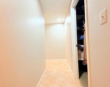 11610 Seneca Forest Circle - Photo Thumbnail 32